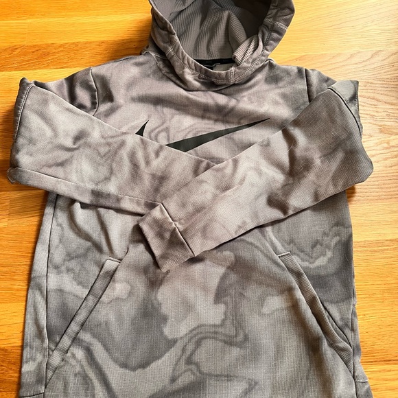 Youth large Nike hoodie - Picture 3 of 6